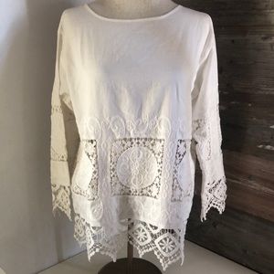 Endless Rose White Lace Border Top Size Medium 3/4 Sleeves